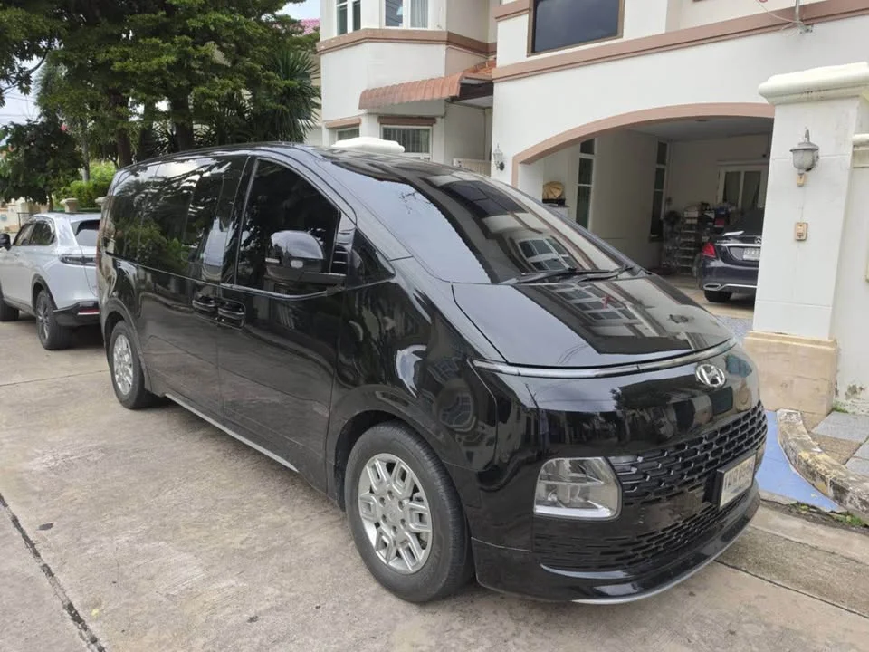 2023 Hyundai Staria US4 3