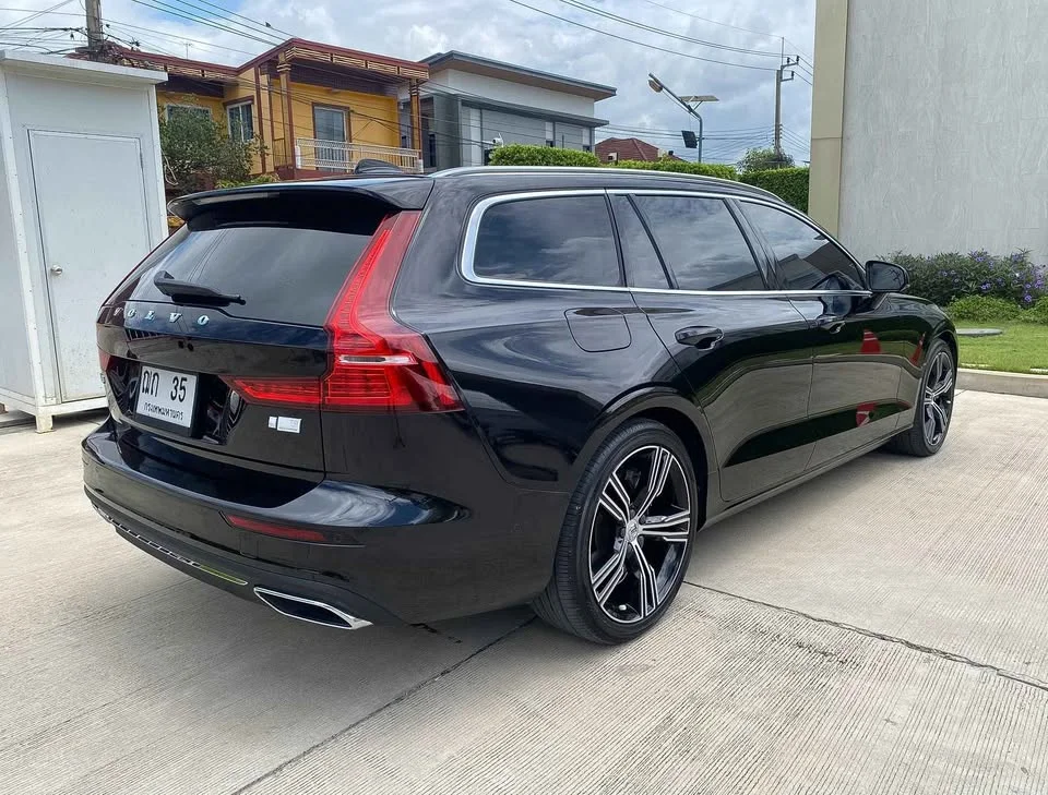 2021 Volvo V60 II 2