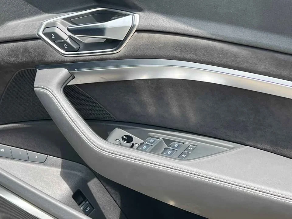 2020 Audi Q8 e-tron 2