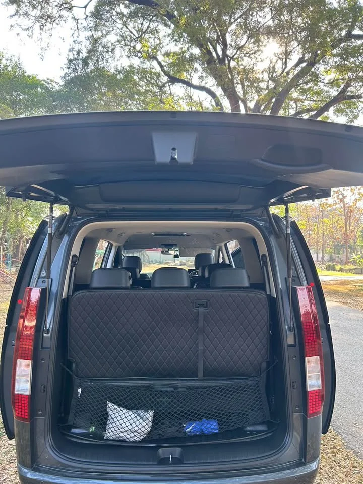 2021 Hyundai Staria US4 3