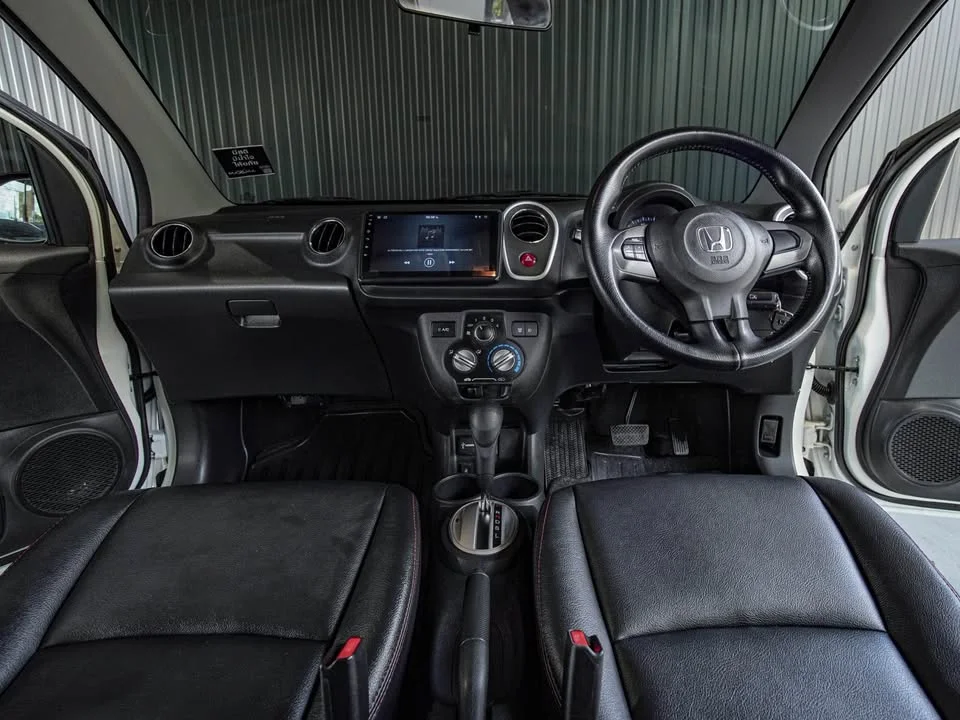 2015 Honda Mobilio II 3