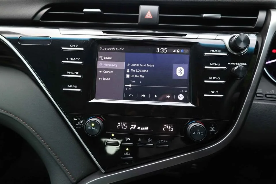 2021 Toyota Camry VIII (XV70) 3