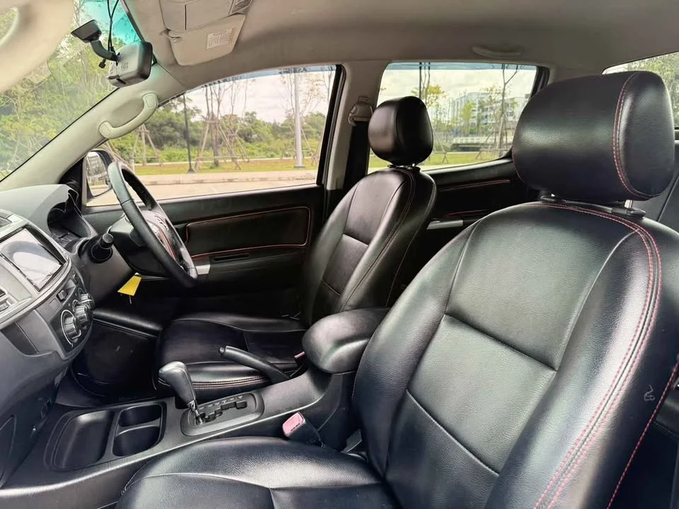 2015 Toyota Hilux VII 3