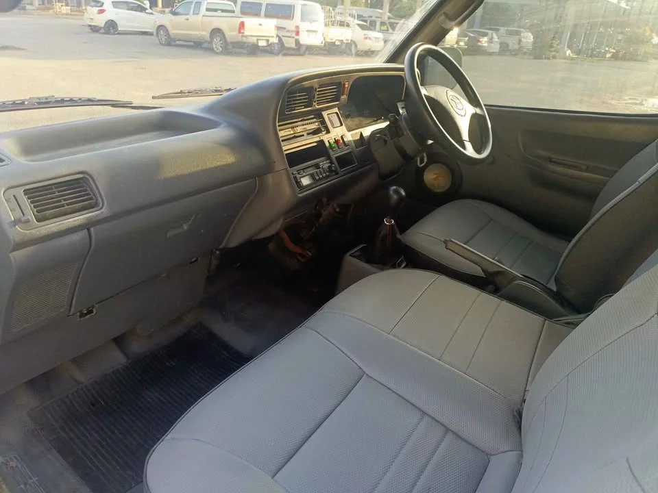1996 Toyota Commuter IV (H100) 3