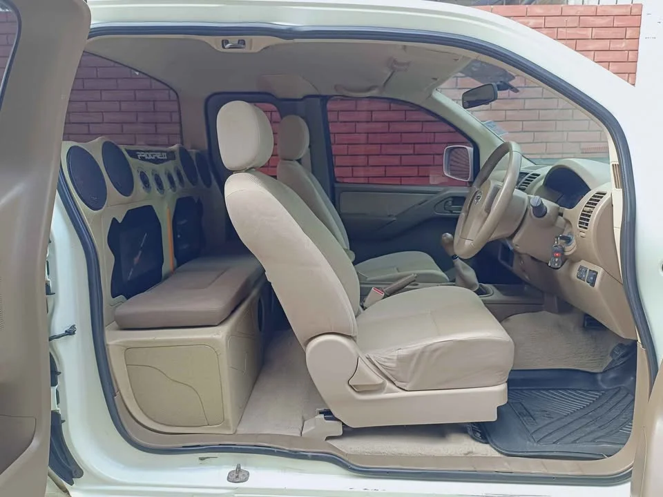 2010 Nissan Navara II 2