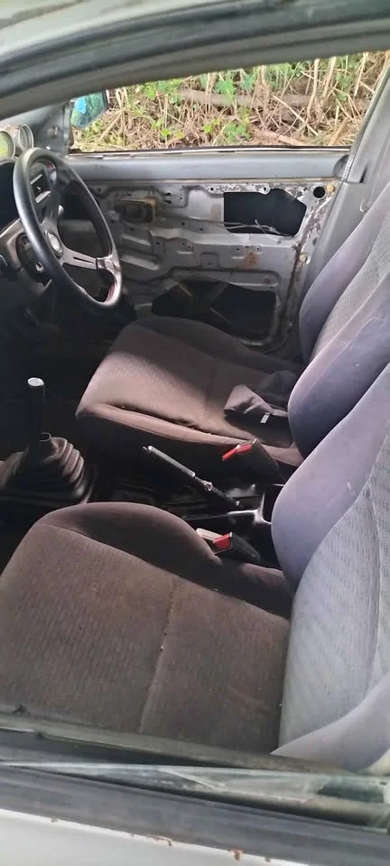 1995 Nissan NV 3