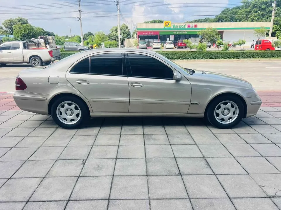 2004 Benz E-Class W211 3