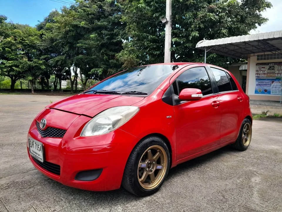 2010 Toyota Yaris II 3