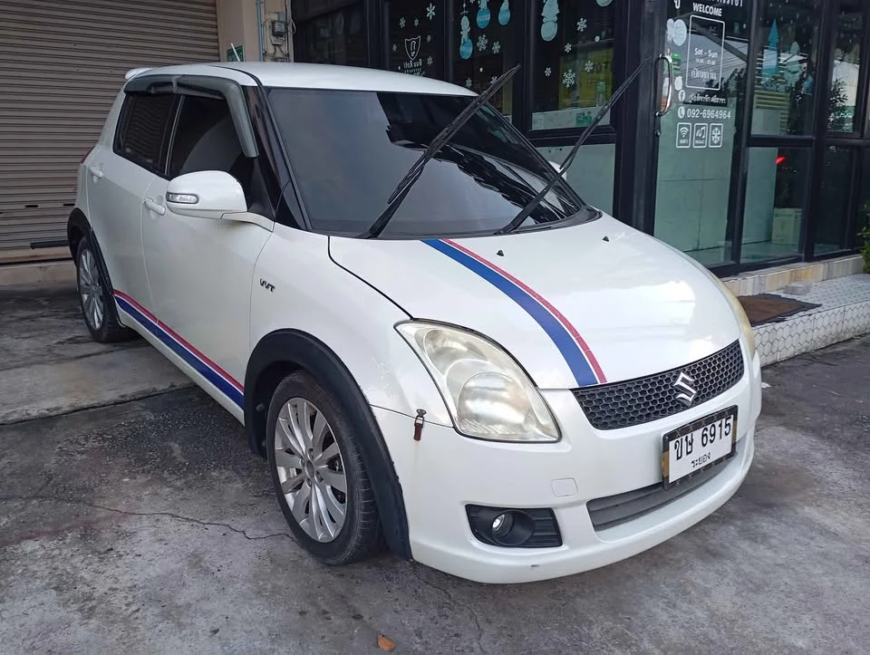 2011 Suzuki Swift I 2