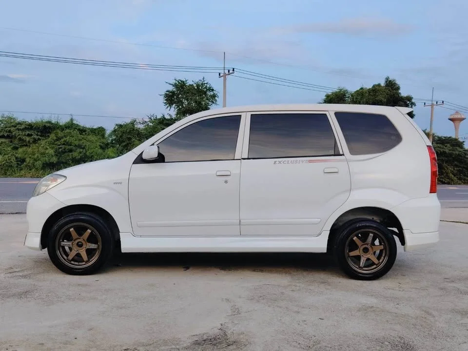 2011 Toyota Avanza I 2