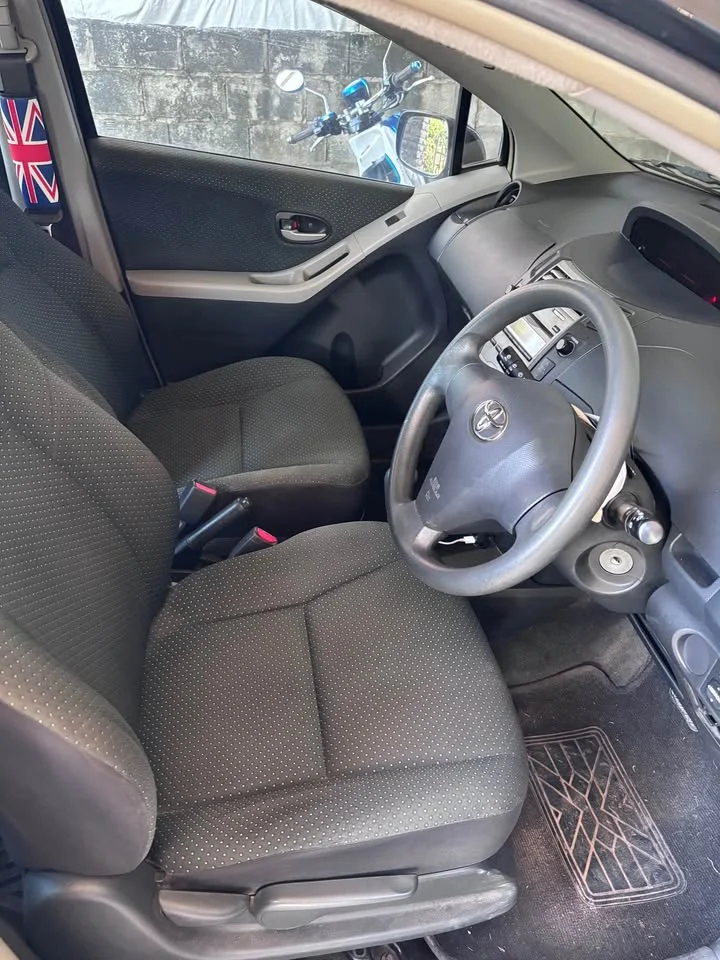 2008 Toyota Yaris II 2