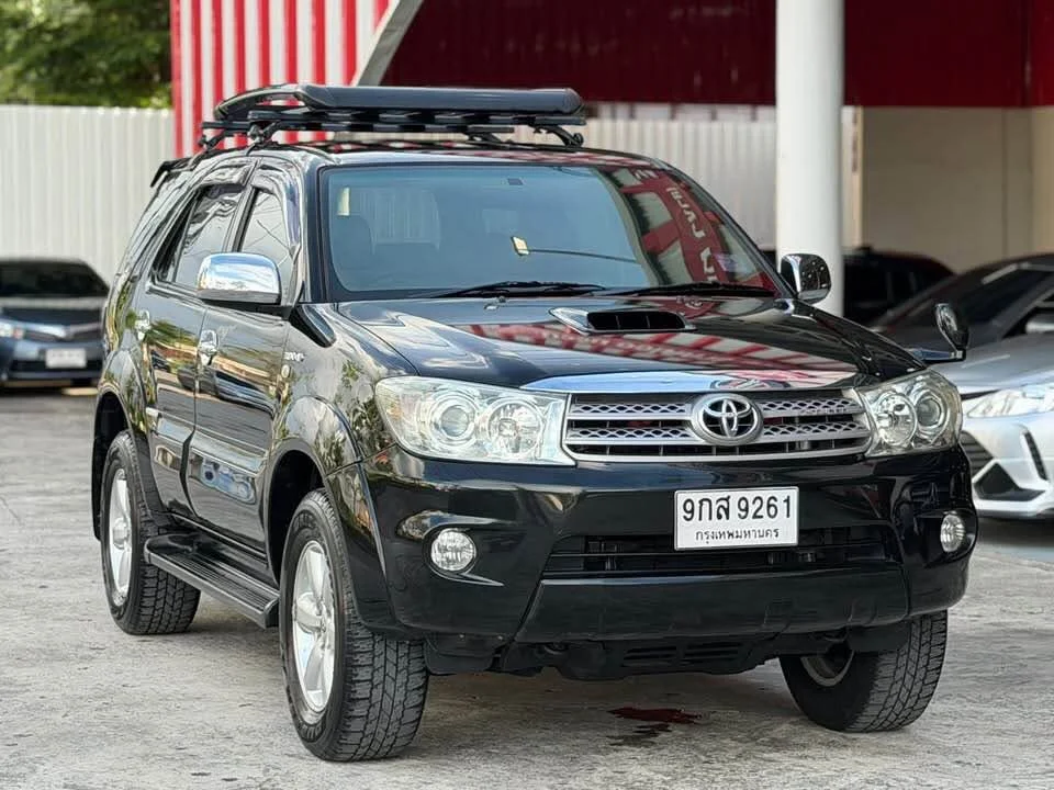 2010 Toyota Fortuner I 2
