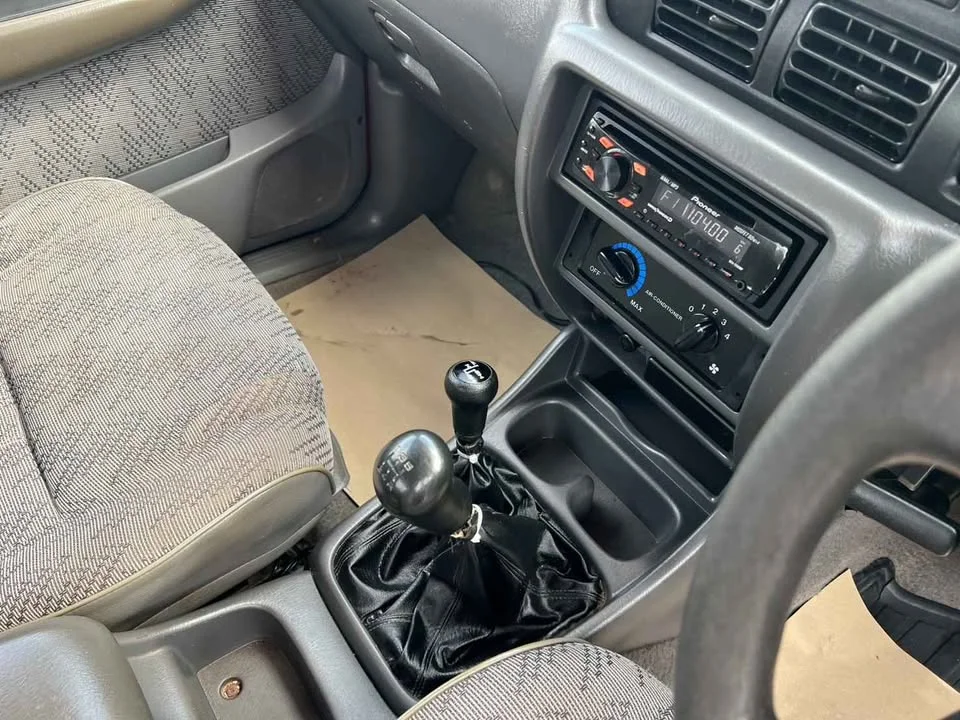 2003 Toyota Hilux Tiger VI 2