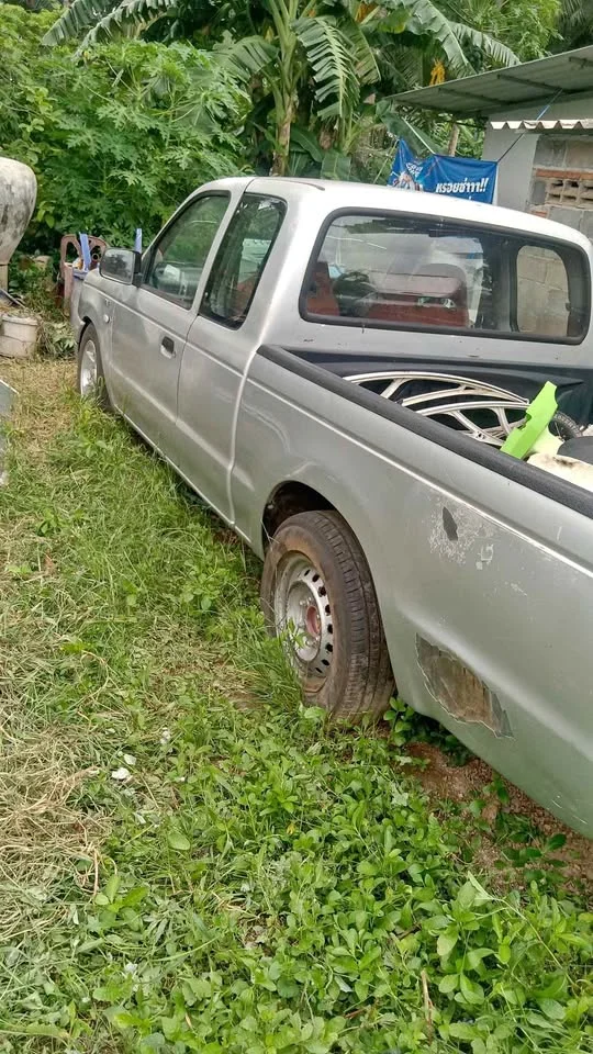 2001 Mazda 2500 Fighter V 2