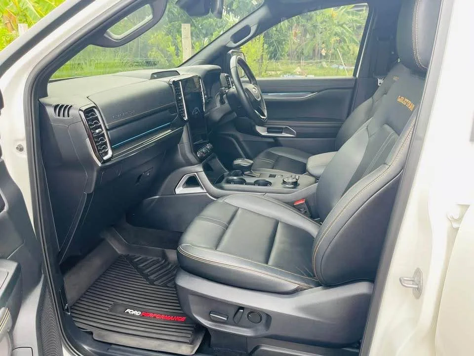 2023 Ford Everest III 2