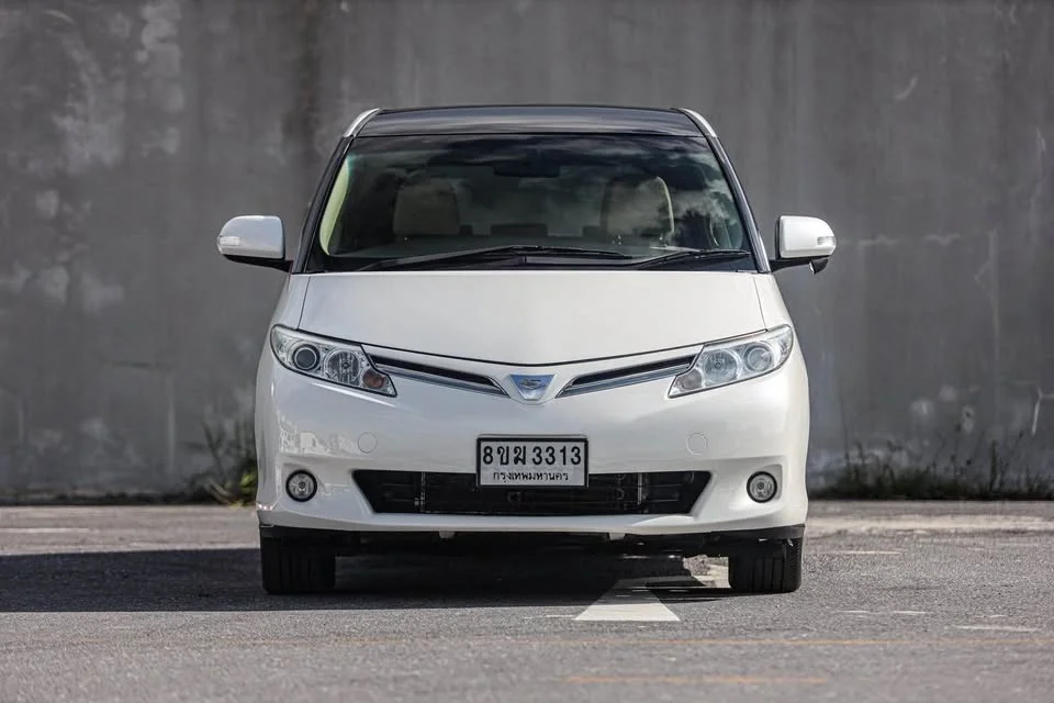 2012 Toyota Estima III 2
