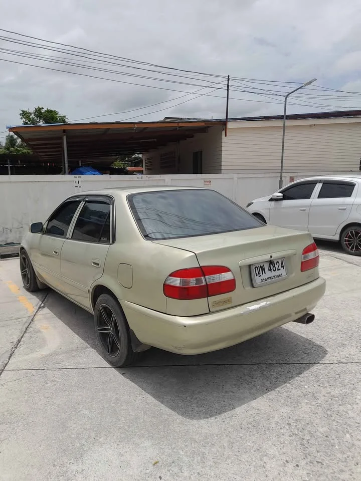 Toyota Corolla Altis VIII (E110) 3