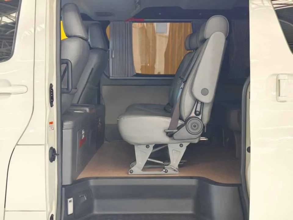 2020 Toyota Commuter VI (H300) 3