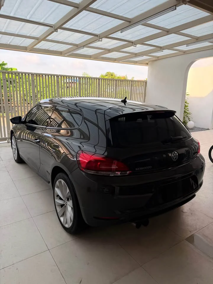 2011 Volkswagen Scirocco III 2