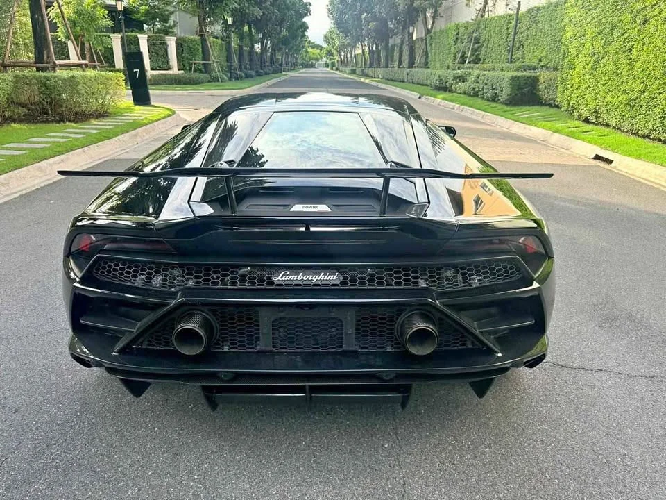 2019 Lamborghini Huracan 3