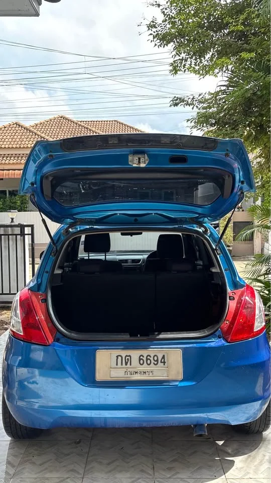 2015 Suzuki Swift II 3