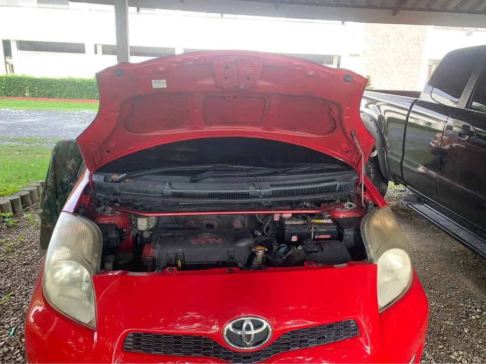 2013 Toyota Yaris II 3