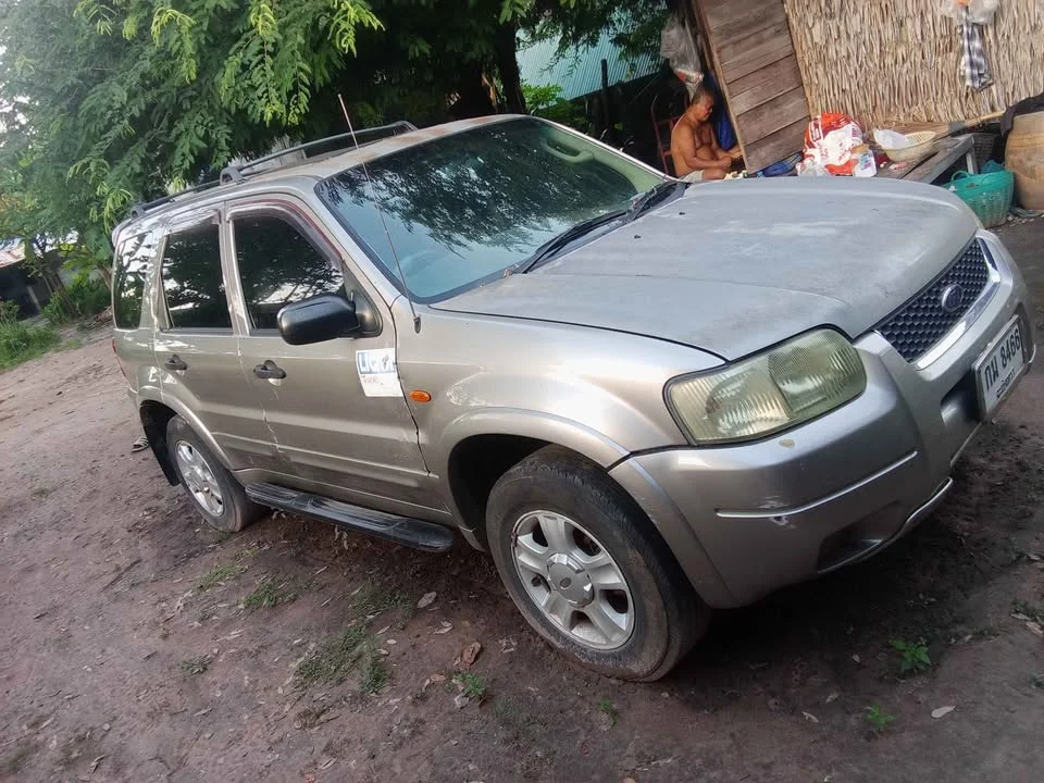 2004 Ford Escape I 3