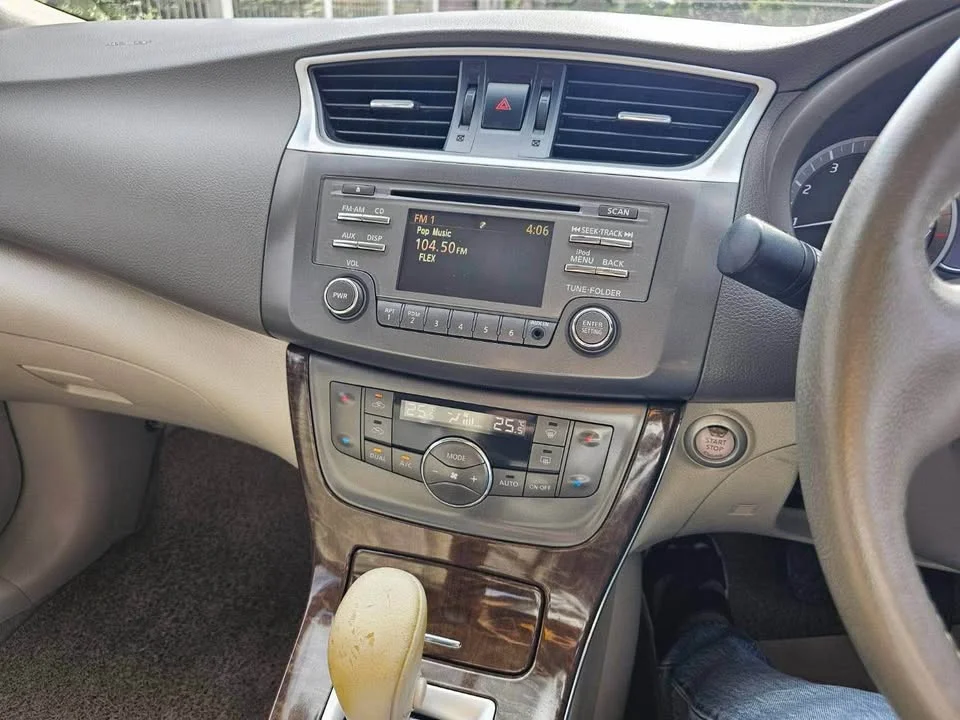 2012 Nissan Sylphy III (B17) 2