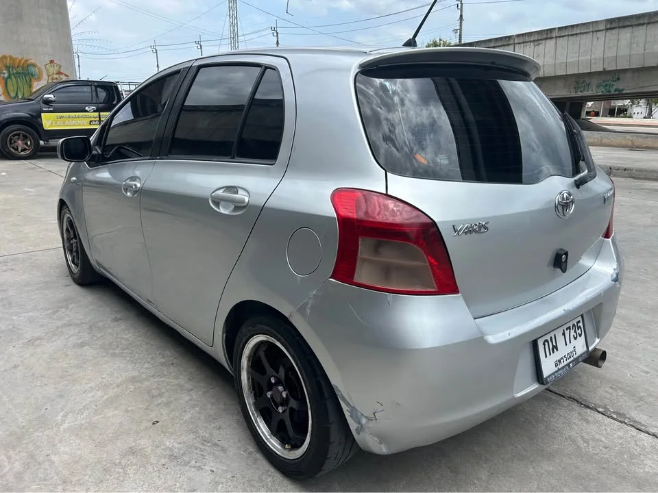 2008 Toyota Yaris II 2