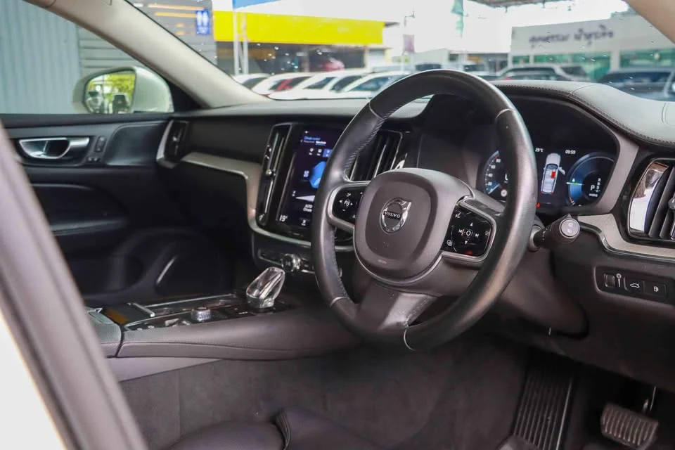 2021 Volvo V60 II 2