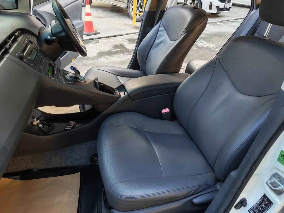 2011 Toyota Prius III 3