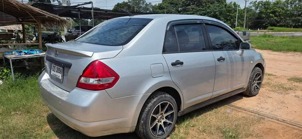 2009 Nissan Tiida I (C11) 3