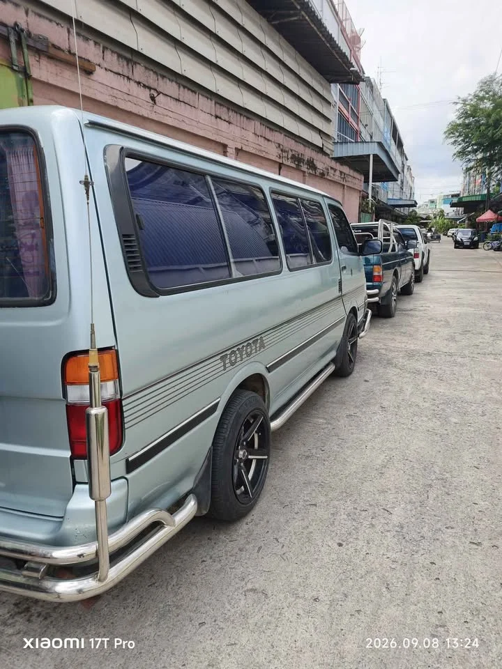 1995 Toyota Commuter IV (H100) 3