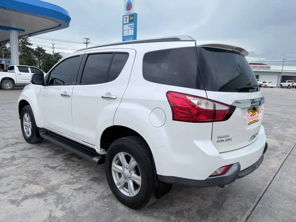 2015 Isuzu MU-X I 3