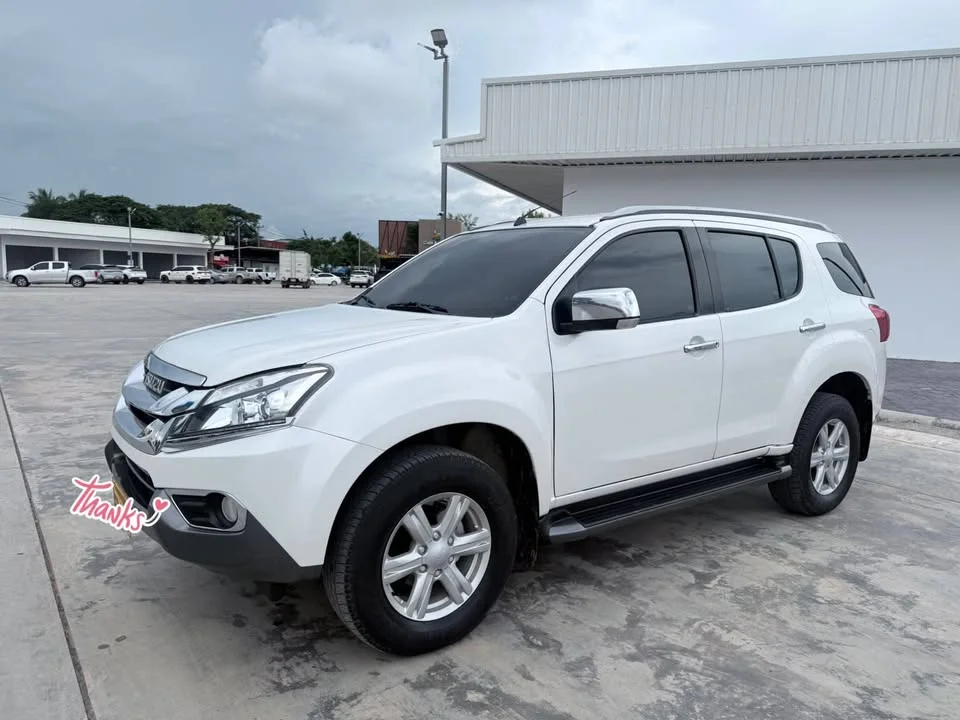 2015 Isuzu MU-X I 2