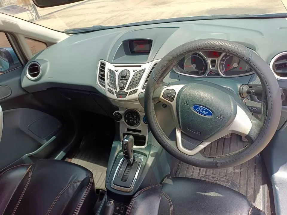 2013 Ford Fiesta VI 2
