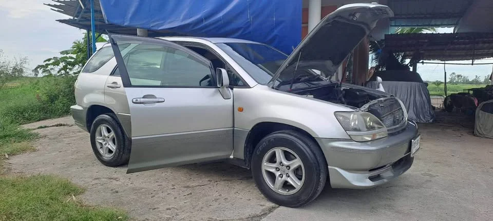 2000 Toyota Harrier I 2