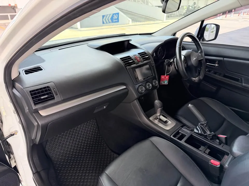 2013 Subaru XV I 2