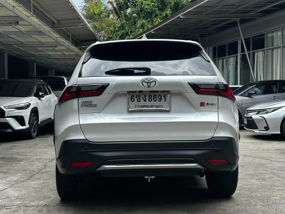 2024 Toyota Yaris Cross AC200 2