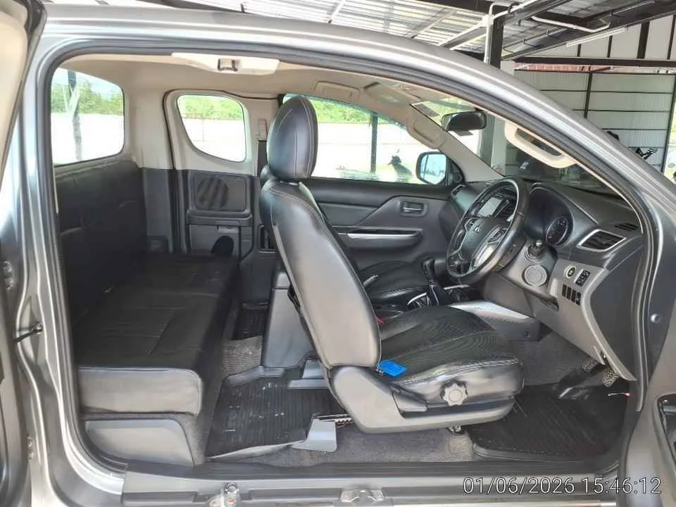 2016 Mitsubishi Triton V 2
