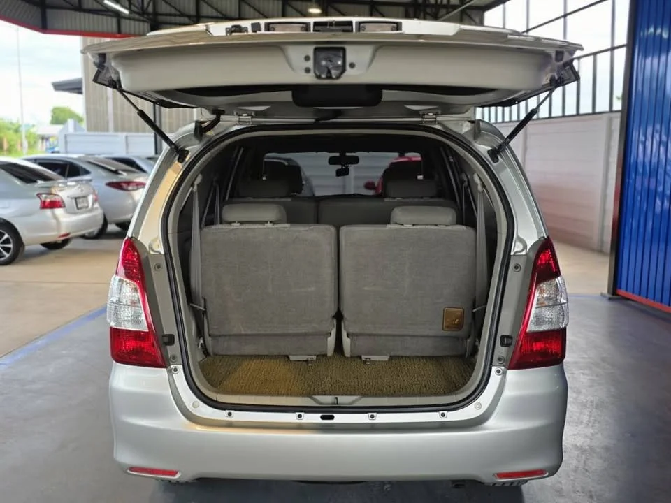2012 Toyota Innova I 3