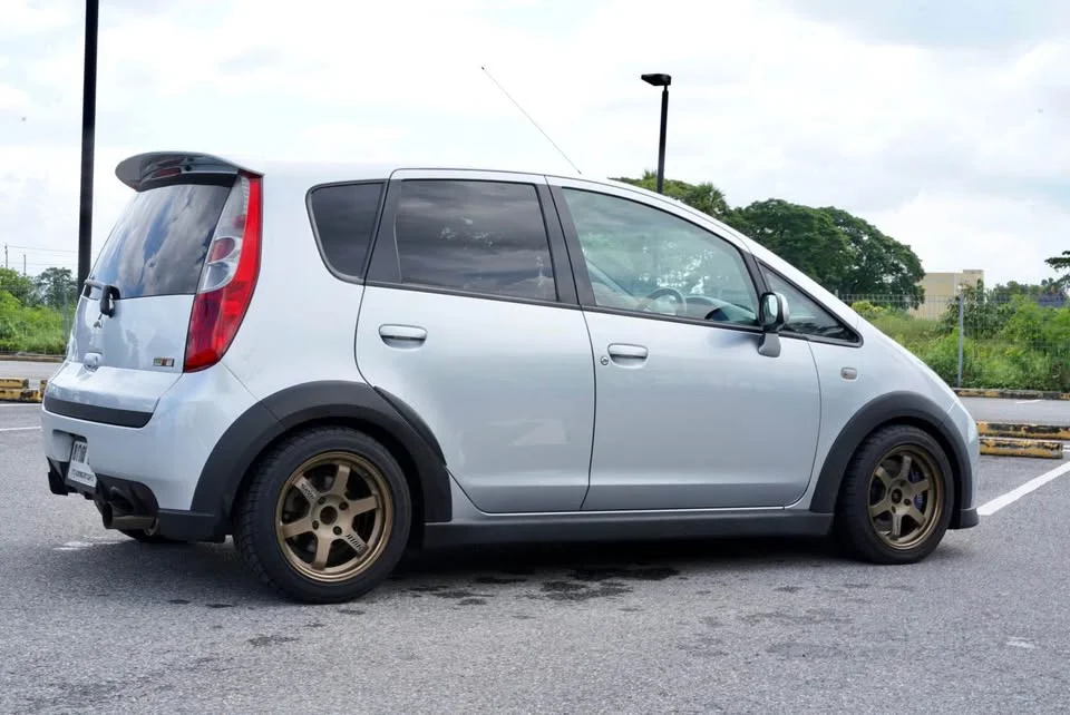 2011 Mitsubishi Colt Z30, V 3