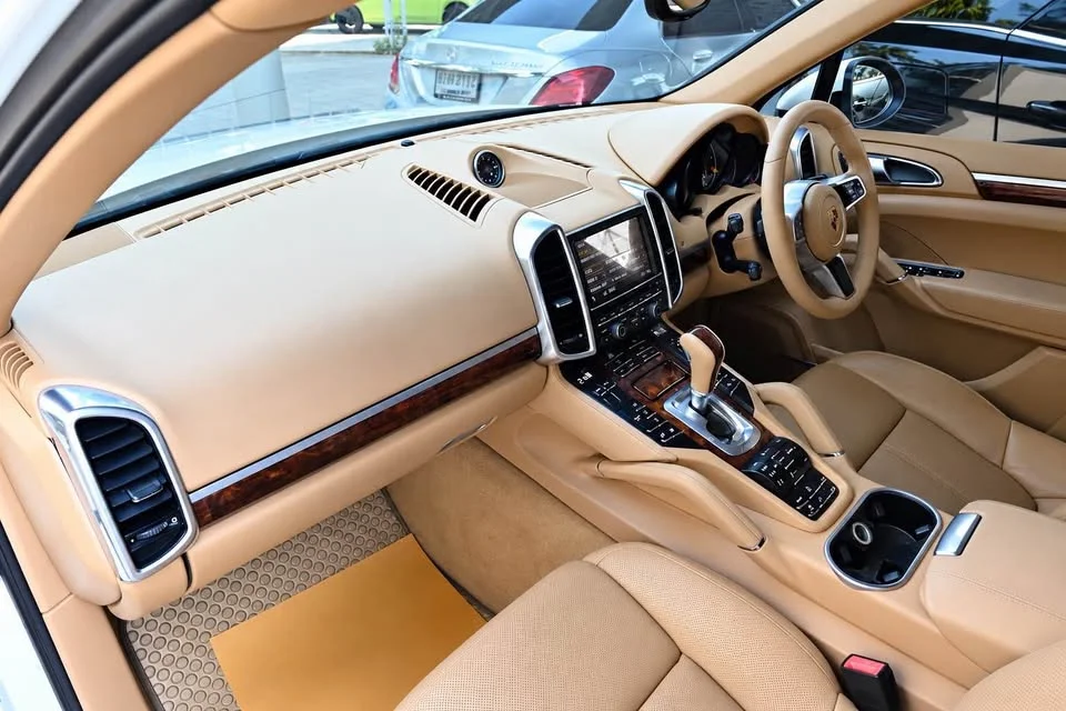 2012 Porsche Cayenne II 2
