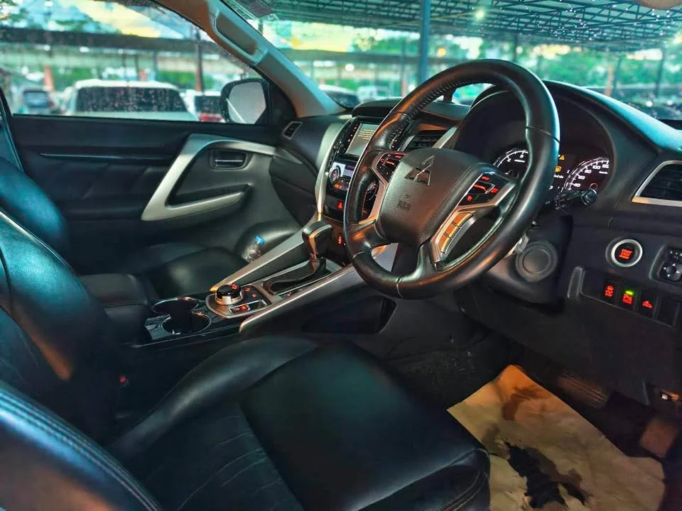 2016 Mitsubishi Pajero Sport III 2