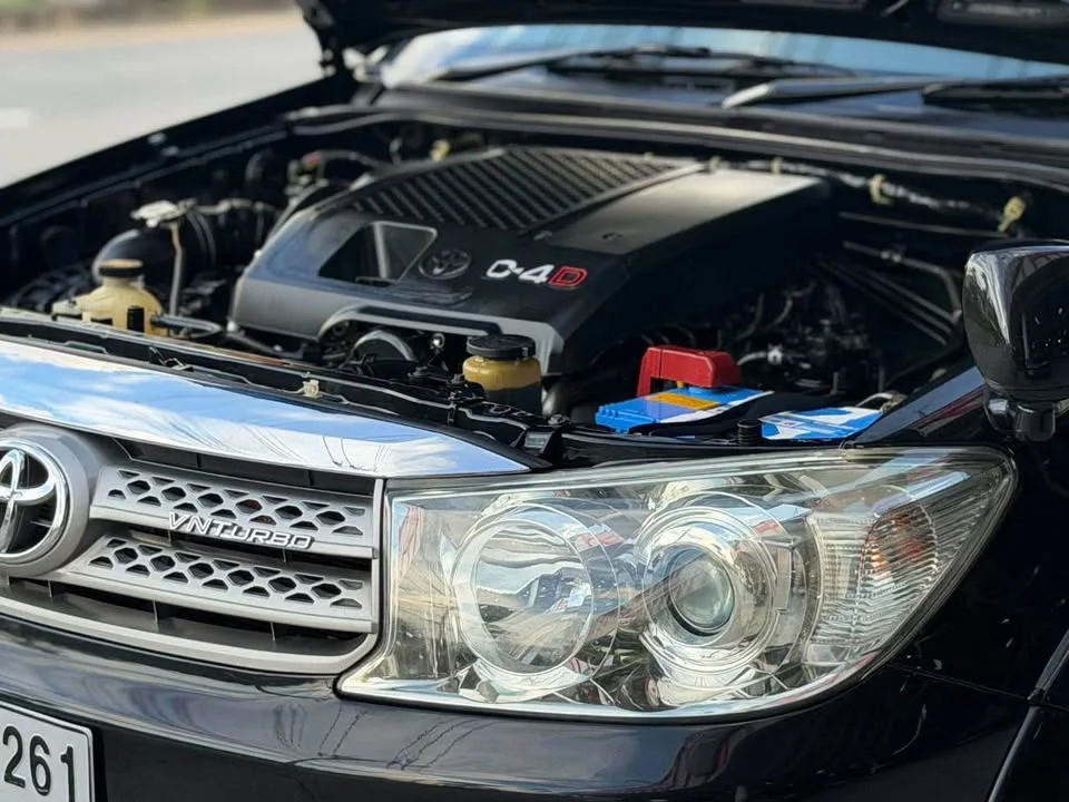 2010 Toyota Fortuner I 2