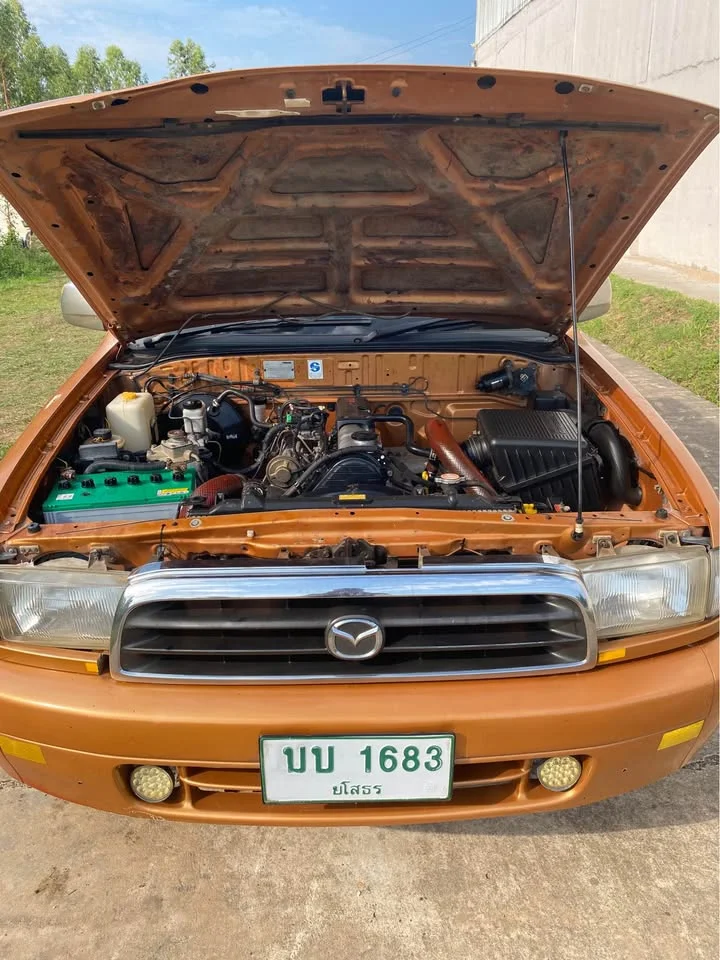 2002 Mazda 2500 Fighter V 2