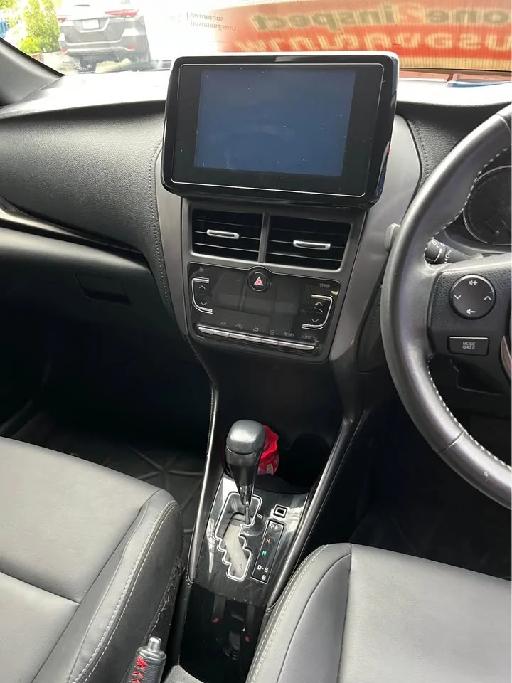 2023 Toyota Yaris III 2