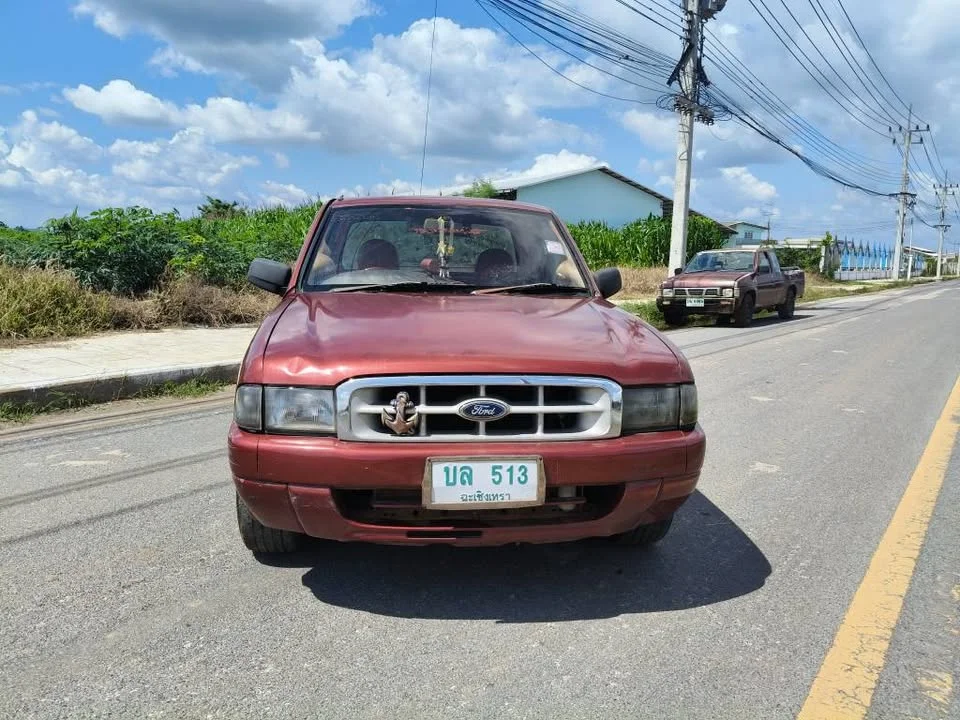 2000 Mazda 2500 Fighter V 3