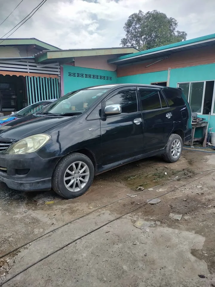2009 Toyota Innova I 3