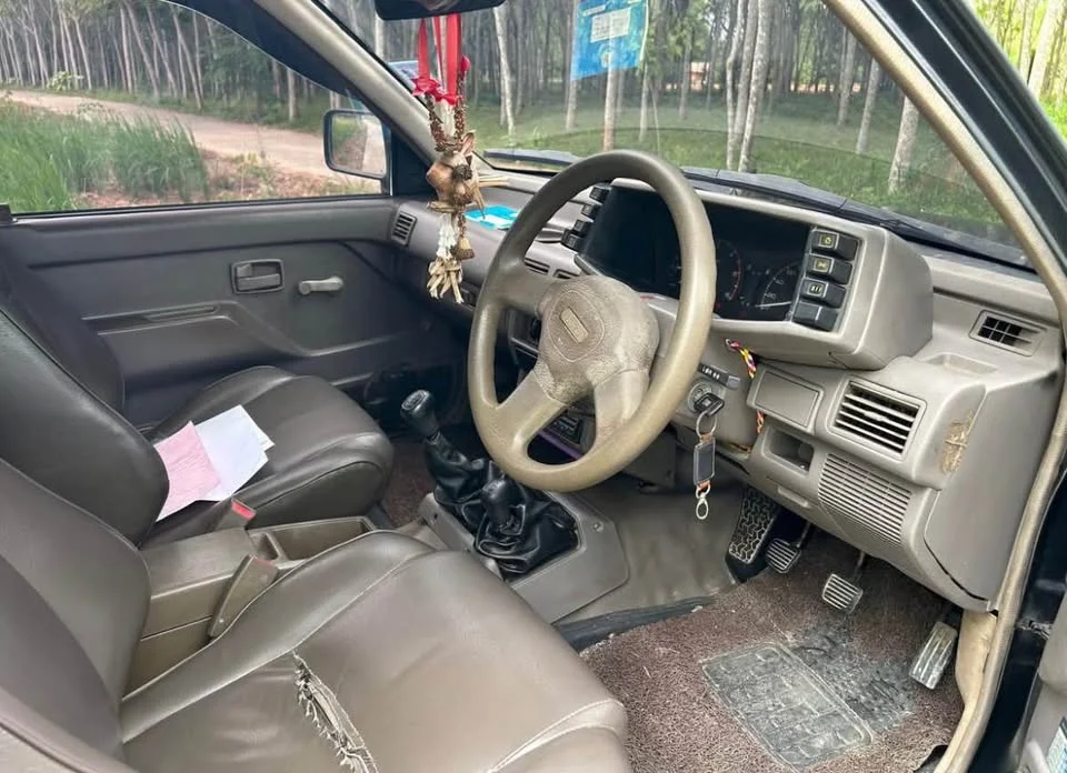 1998 Isuzu Faster Dragon Eyes III 2